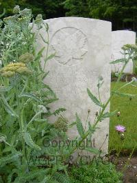 Etaples Military Cemetery - Ayrhart, C